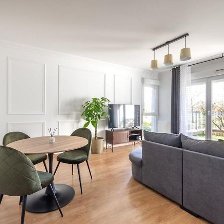 La Parisienne By Plaza Appartement Montévrain Buitenkant foto